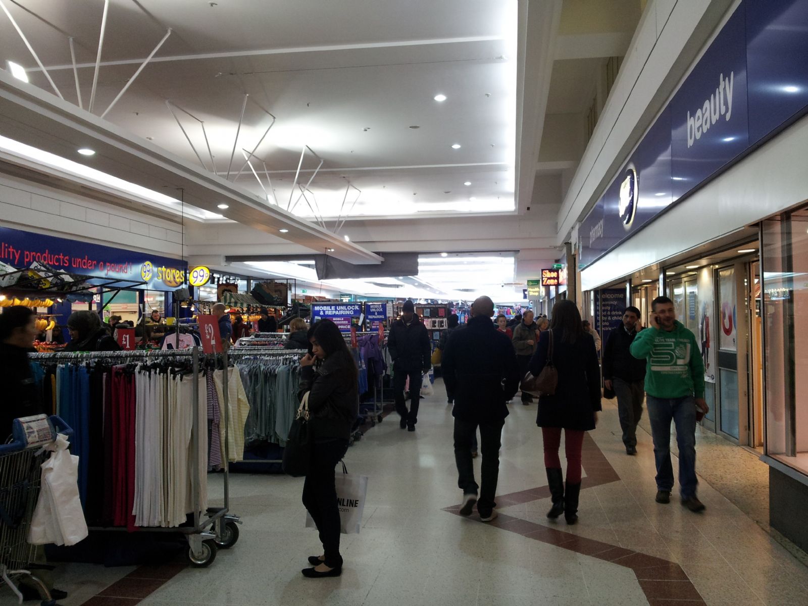 STRATFORD SHOPPING CENTRE